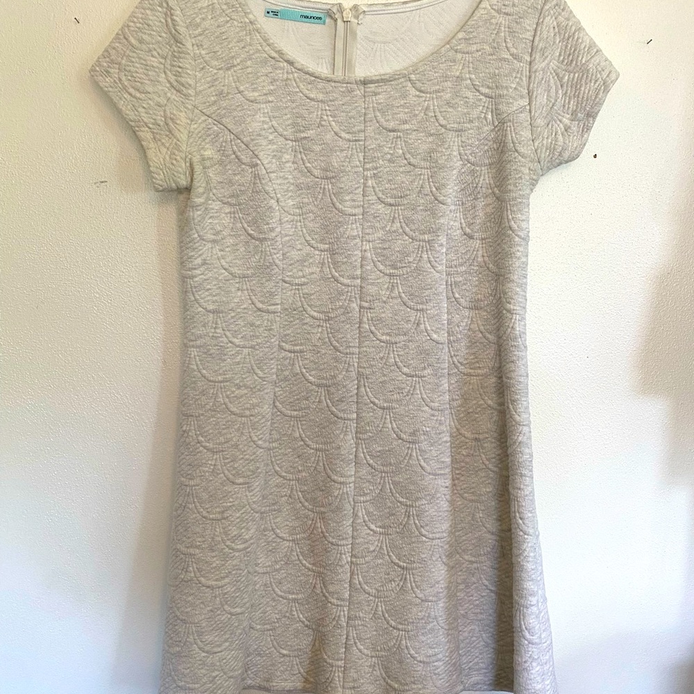 Soft and Sleek White Dress. Medium